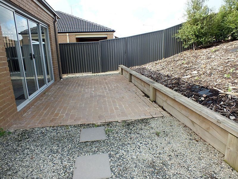 60 Sarton Link, Pakenham VIC 3810