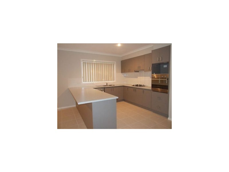 25 Everly Circuit, Pakenham VIC 3810