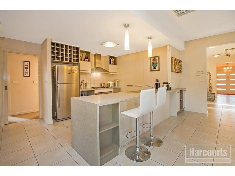 16 Michigan Grange, Pakenham VIC 3810