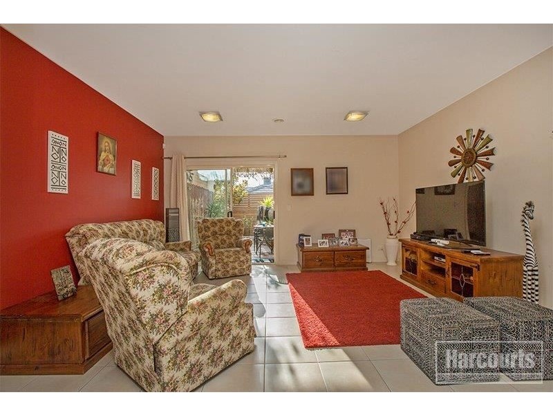 16 Michigan Grange, Pakenham VIC 3810