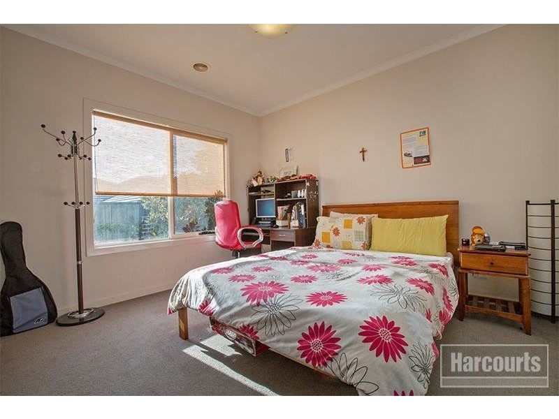16 Michigan Grange, Pakenham VIC 3810