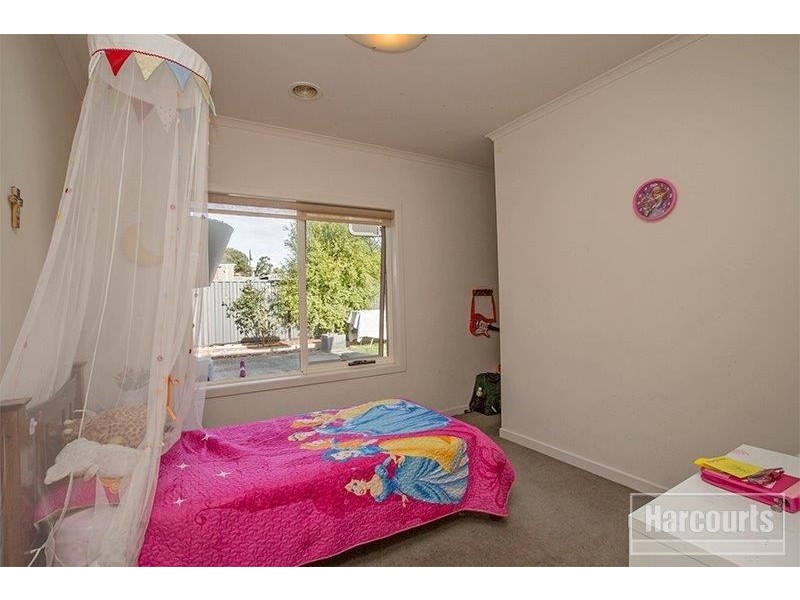 16 Michigan Grange, Pakenham VIC 3810