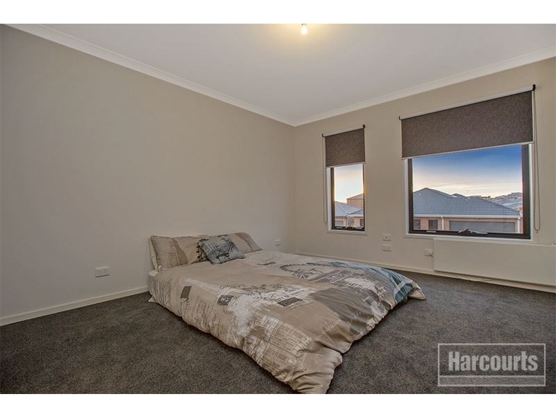 32 Officedale Road, Officer VIC 3809