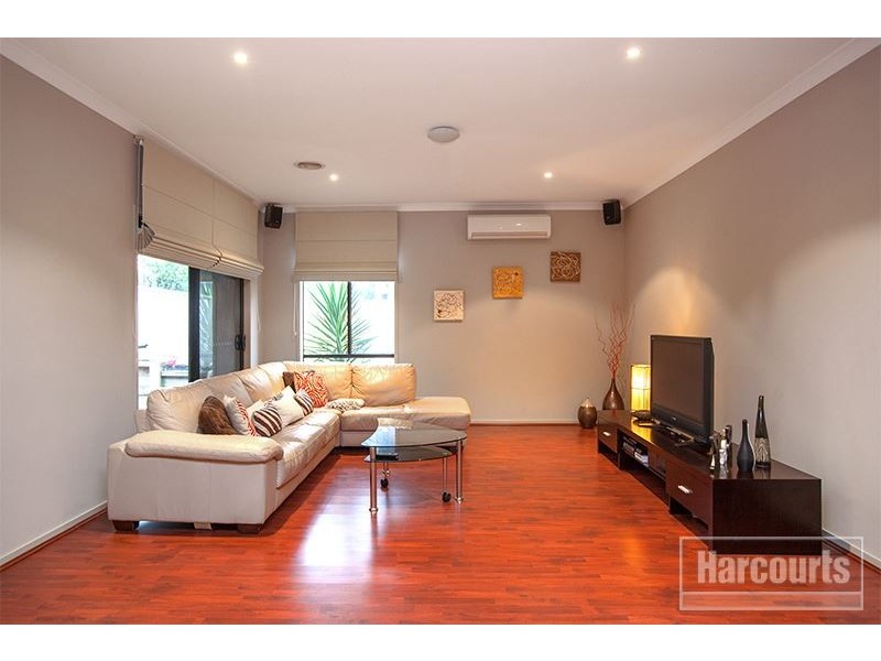 13 Goulburn Place, Pakenham VIC 3810