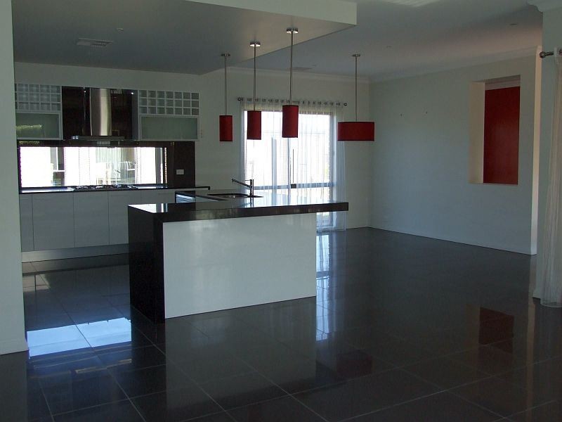 8 Wild Cherry Avenue, Pakenham VIC 3810