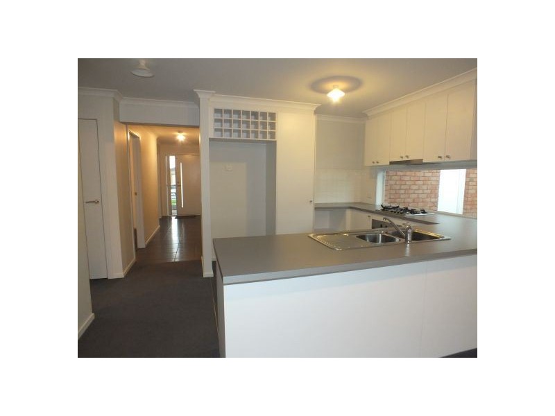 48 Serenity Street, Pakenham VIC 3810