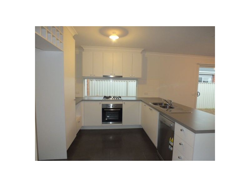 48 Serenity Street, Pakenham VIC 3810