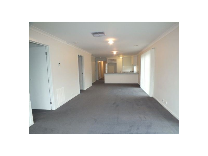 48 Serenity Street, Pakenham VIC 3810