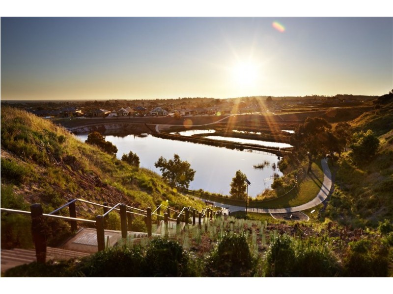 Lot 802 Waterside Drive, Pakenham VIC 3810