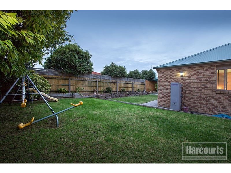 11 Claire Close, Pakenham VIC 3810