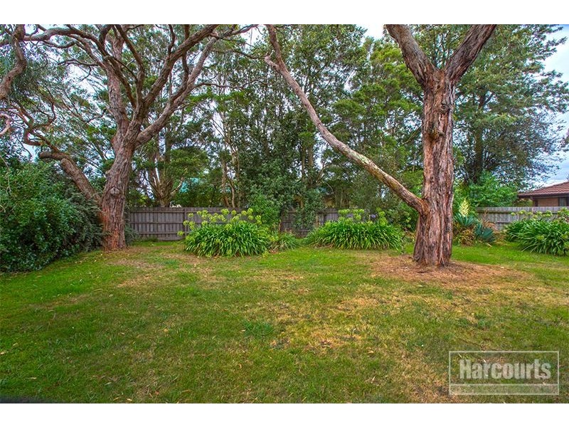 2 Wadsley Avenue, Pakenham VIC 3810