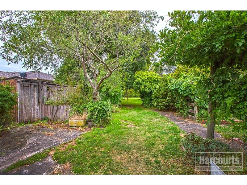 2 Wadsley Avenue, Pakenham VIC 3810