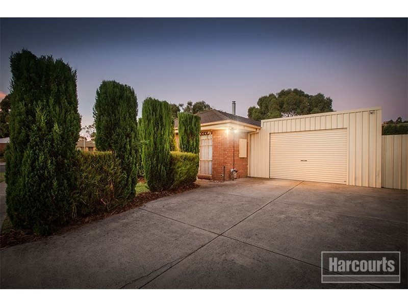 54 Parman Avenue, Pakenham VIC 3810