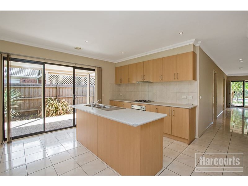 38 Sandalwood Drive, Pakenham VIC 3810