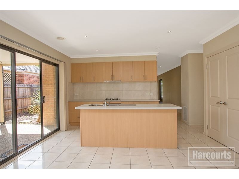 38 Sandalwood Drive, Pakenham VIC 3810