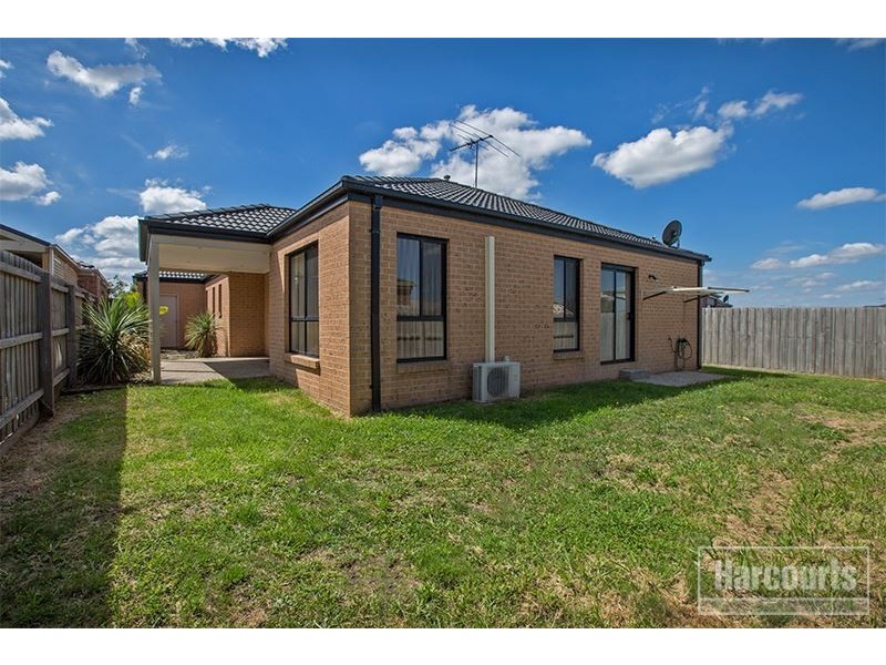 38 Sandalwood Drive, Pakenham VIC 3810