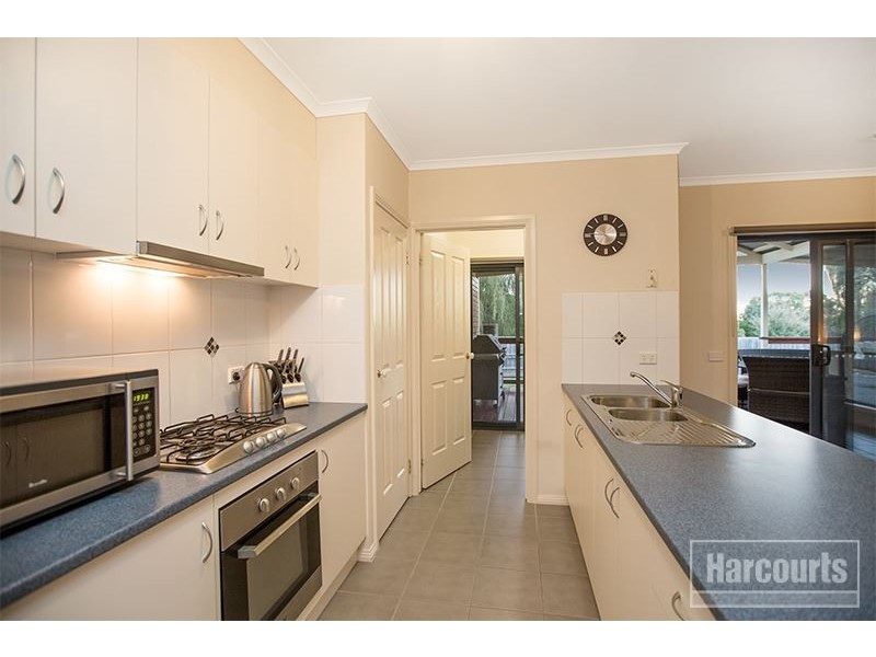 8c Ebony Drive, Pakenham VIC 3810