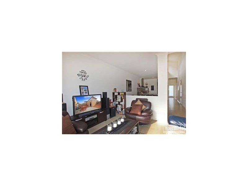 6 Haakman Way, Pakenham VIC 3810