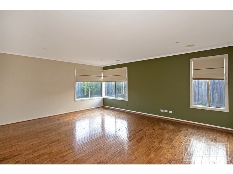 4 Sheoak Court, Pakenham VIC 3810