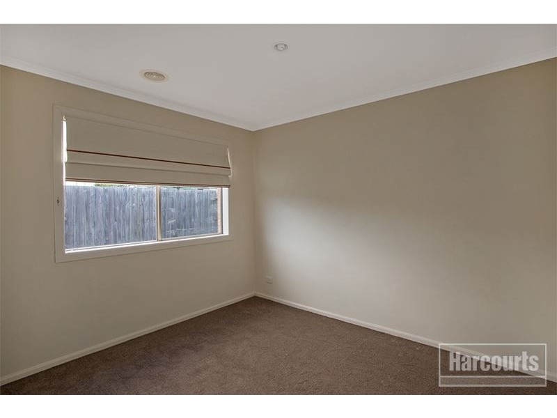 4 Sheoak Court, Pakenham VIC 3810