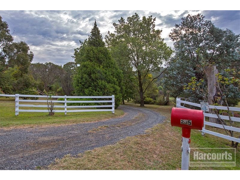 235 Army Road, Pakenham VIC 3810