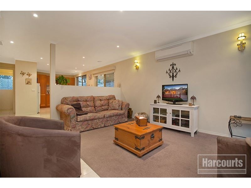 59 Wakenshaw Crescent, Pakenham VIC 3810