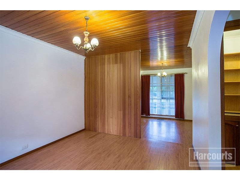 22 Strathavan Drive, Berwick VIC 3806