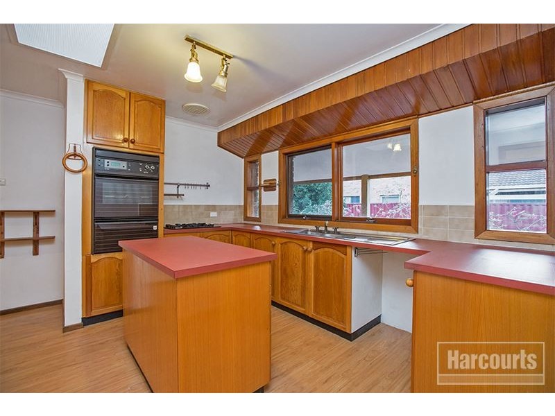 22 Strathavan Drive, Berwick VIC 3806