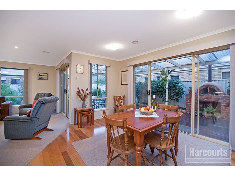 16 Latrobe Avenue, Pakenham VIC 3810