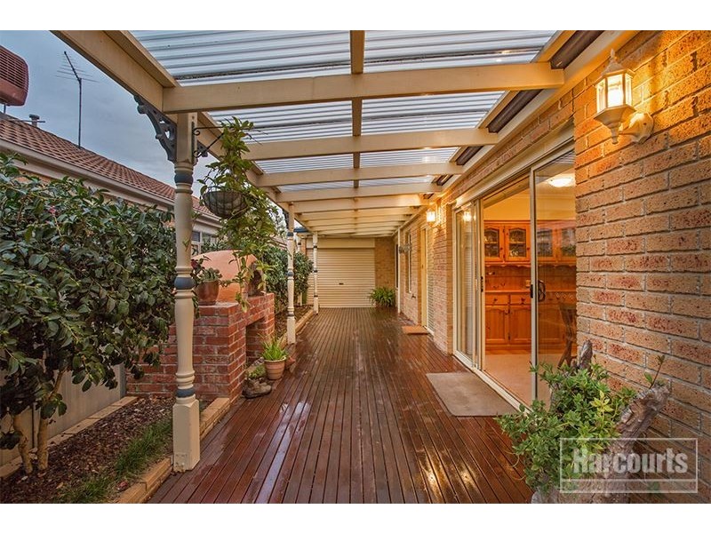 16 Latrobe Avenue, Pakenham VIC 3810