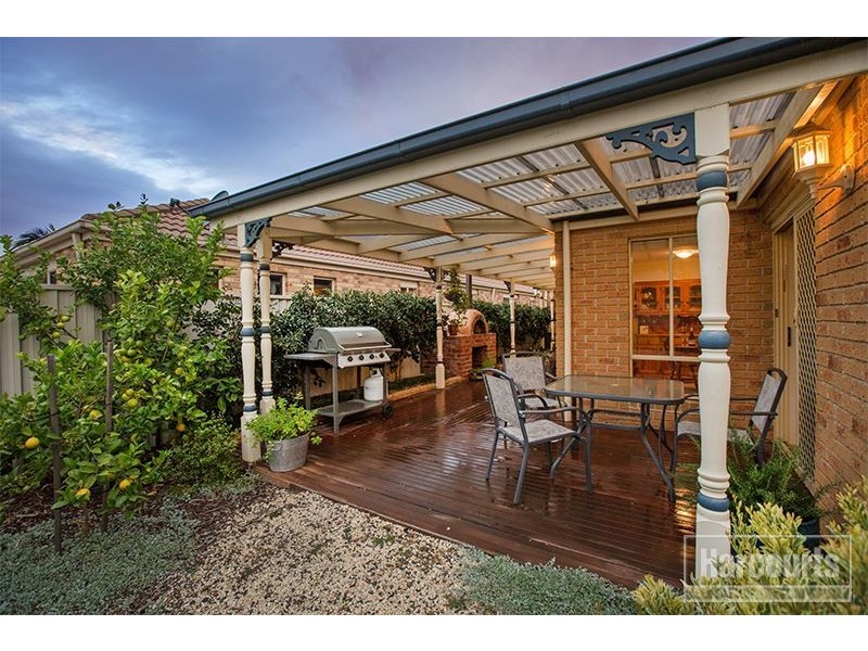 16 Latrobe Avenue, Pakenham VIC 3810