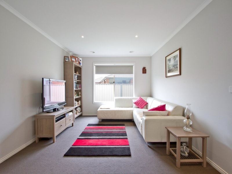 19 Serenity Street, Pakenham VIC 3810