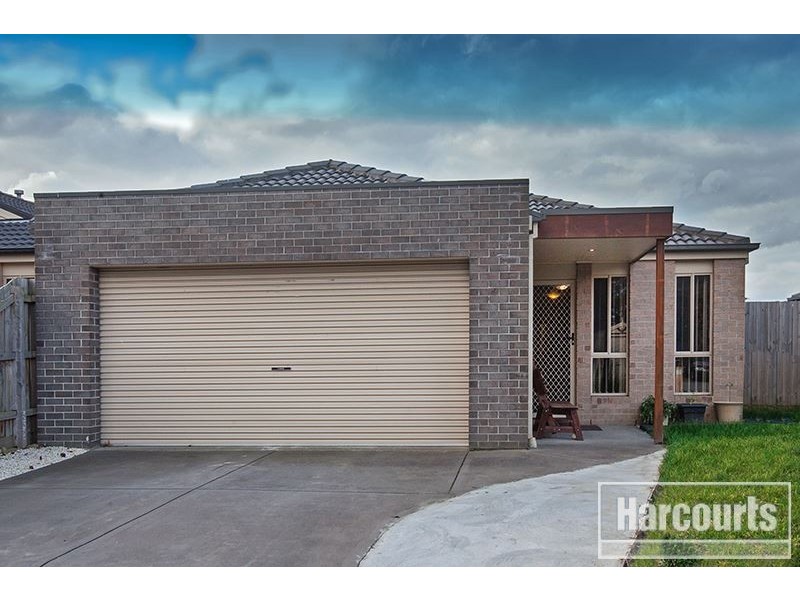 38 Wakenshaw Crescent, Pakenham VIC 3810