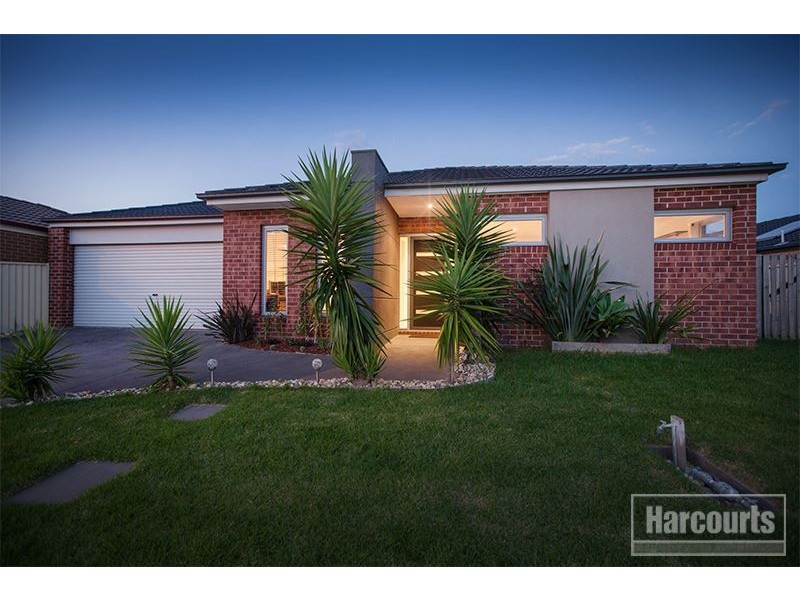 56 Bluehills Boulevard, Pakenham VIC 3810