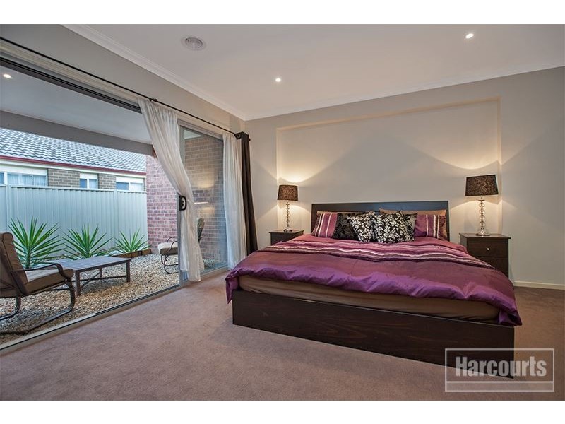 56 Bluehills Boulevard, Pakenham VIC 3810