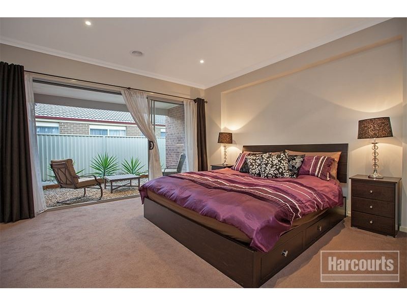 56 Bluehills Boulevard, Pakenham VIC 3810