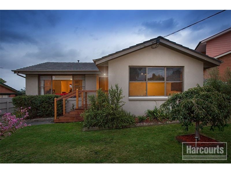 19 Deveney Street, Pakenham VIC 3810