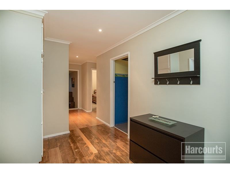 19 Deveney Street, Pakenham VIC 3810