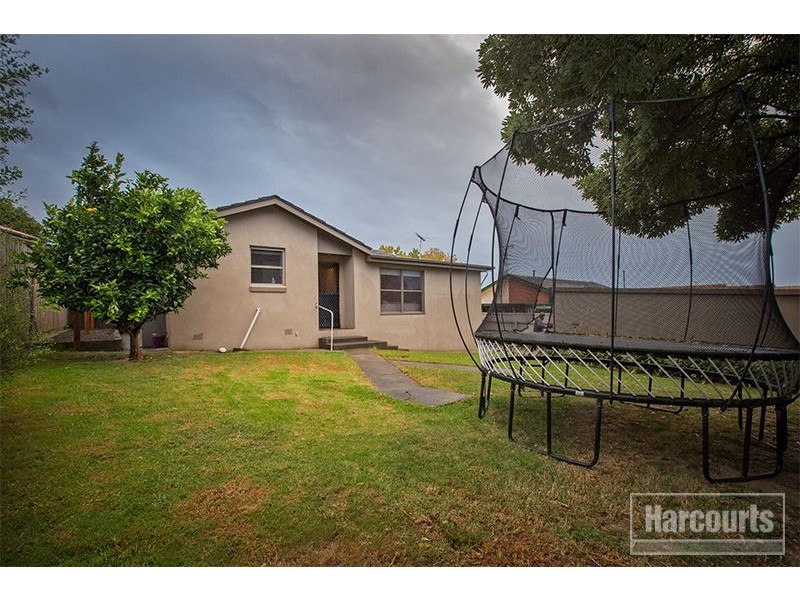 19 Deveney Street, Pakenham VIC 3810