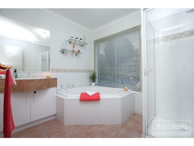 11 Claire Close, Pakenham VIC 3810