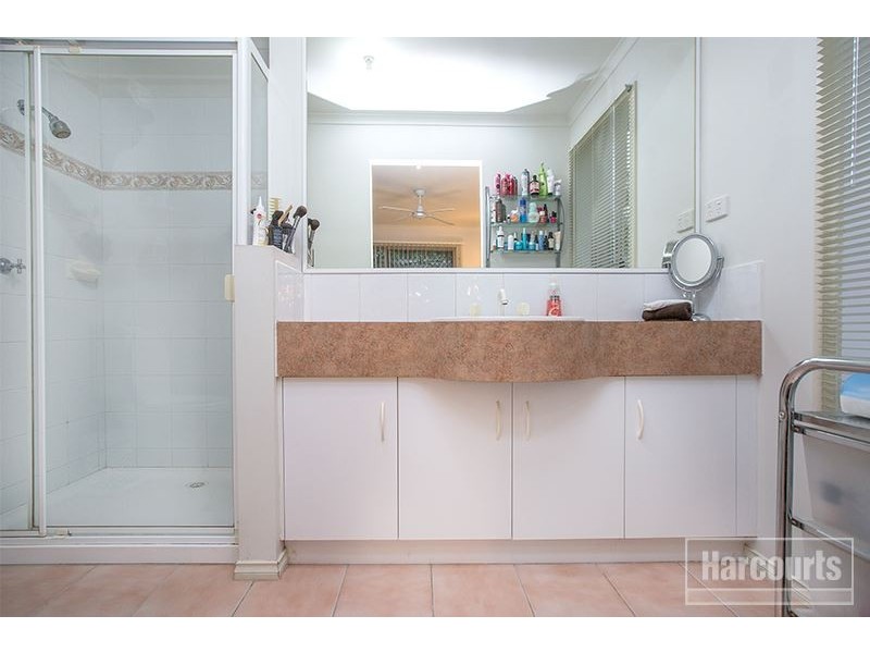 11 Claire Close, Pakenham VIC 3810