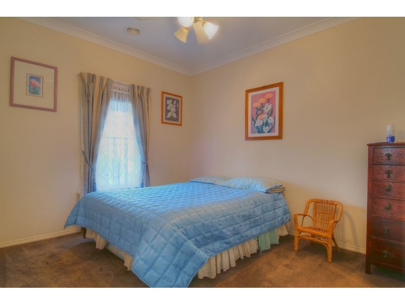 21 Ironbark Circuit, Pakenham VIC 3810