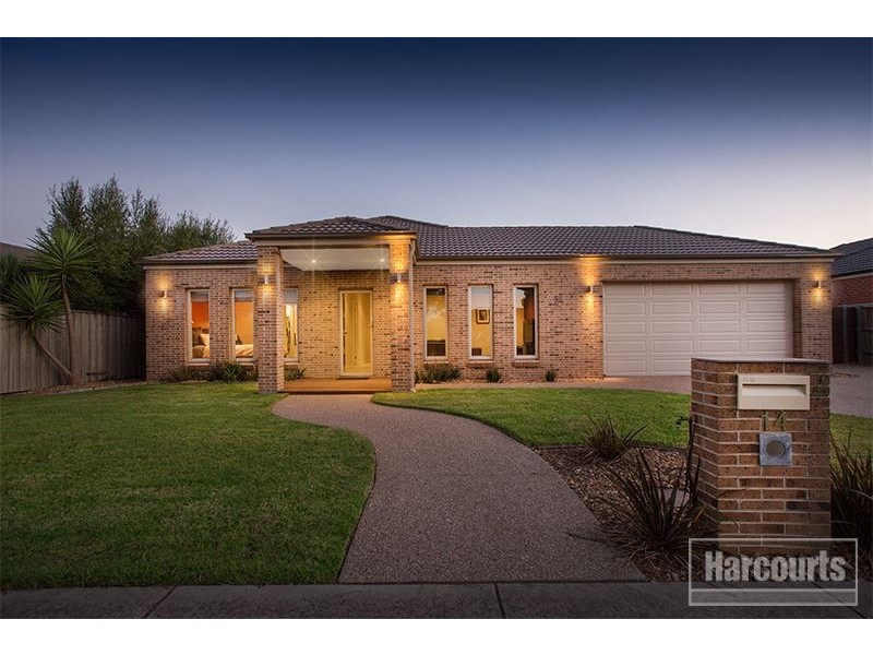 14 McAuley Avenue, Pakenham VIC 3810