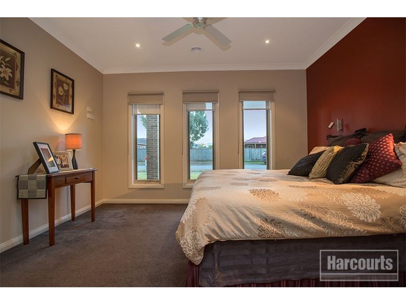 14 McAuley Avenue, Pakenham VIC 3810