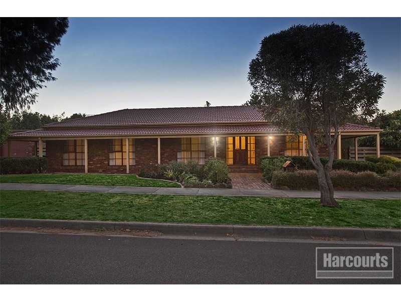 22 Strathavan Drive, Berwick VIC 3806