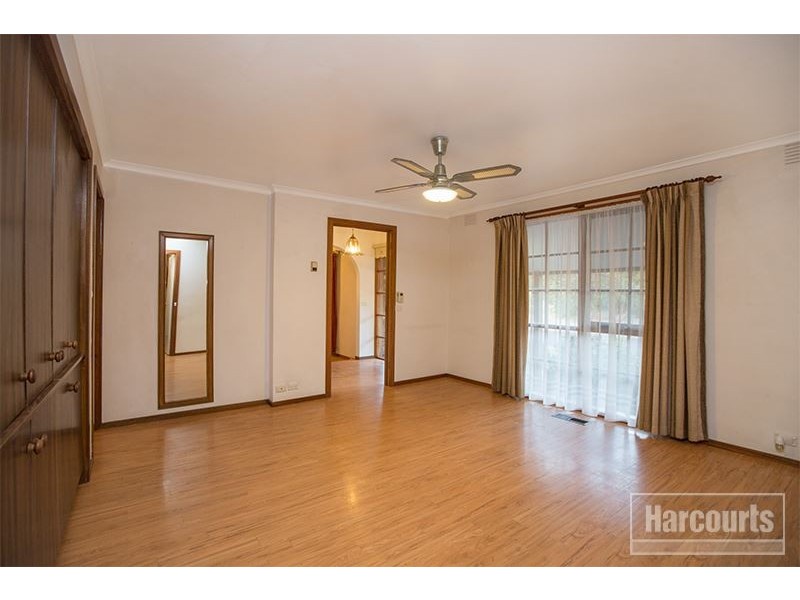 22 Strathavan Drive, Berwick VIC 3806