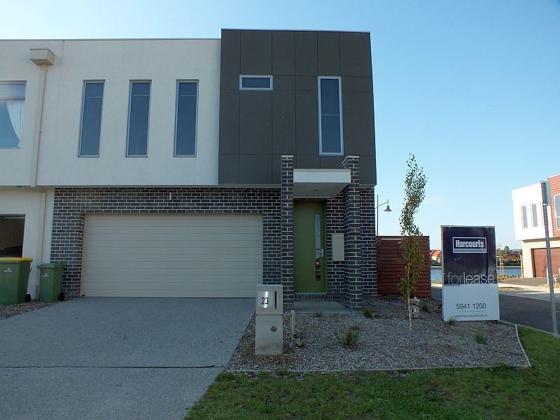 23 Albatross Drive, Pakenham VIC 3810