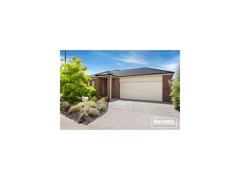 18 Britton Drive, Pakenham VIC 3810