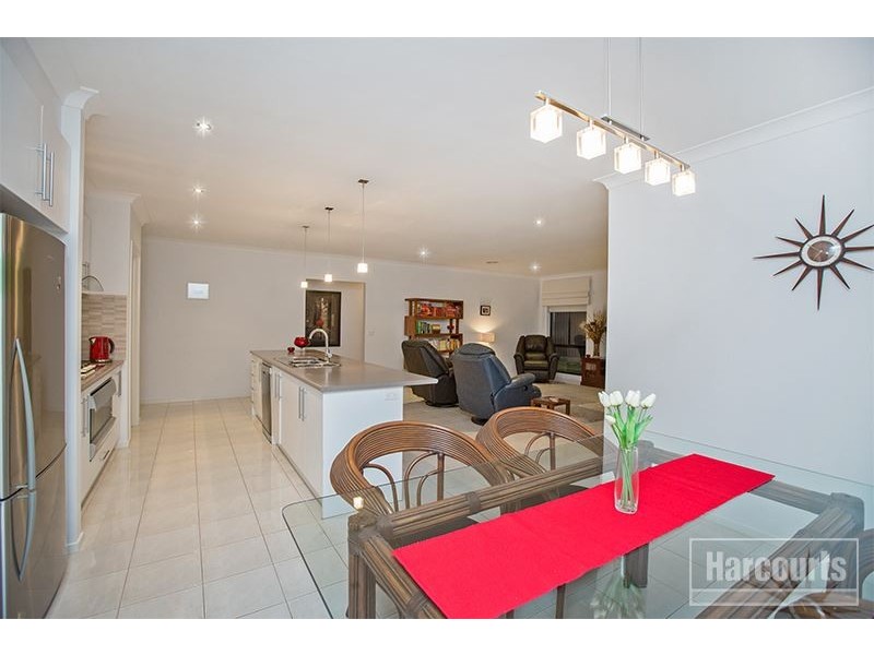 14 Sarton Link, Pakenham VIC 3810