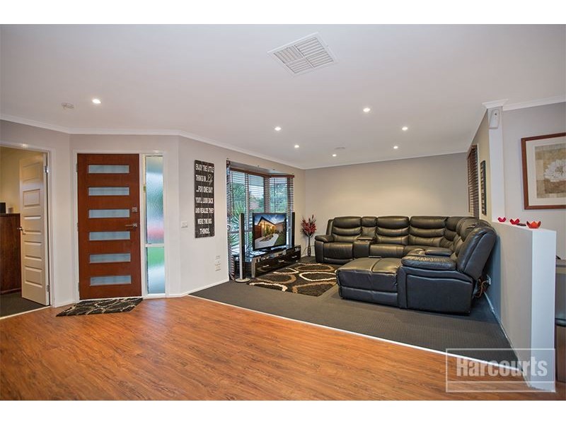 41 Barrington Drive, Pakenham VIC 3810